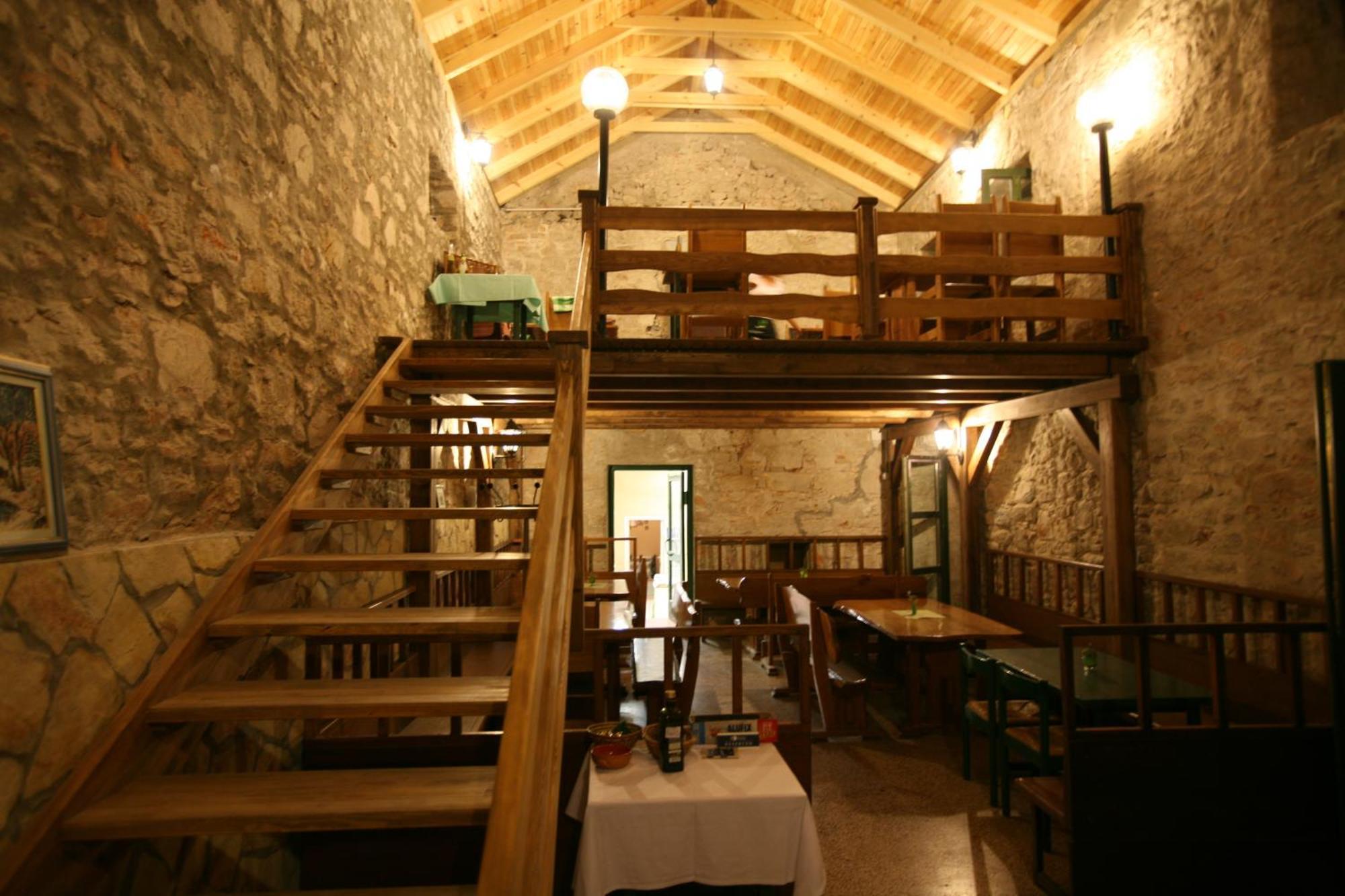 Hotel Sali Exterior photo
